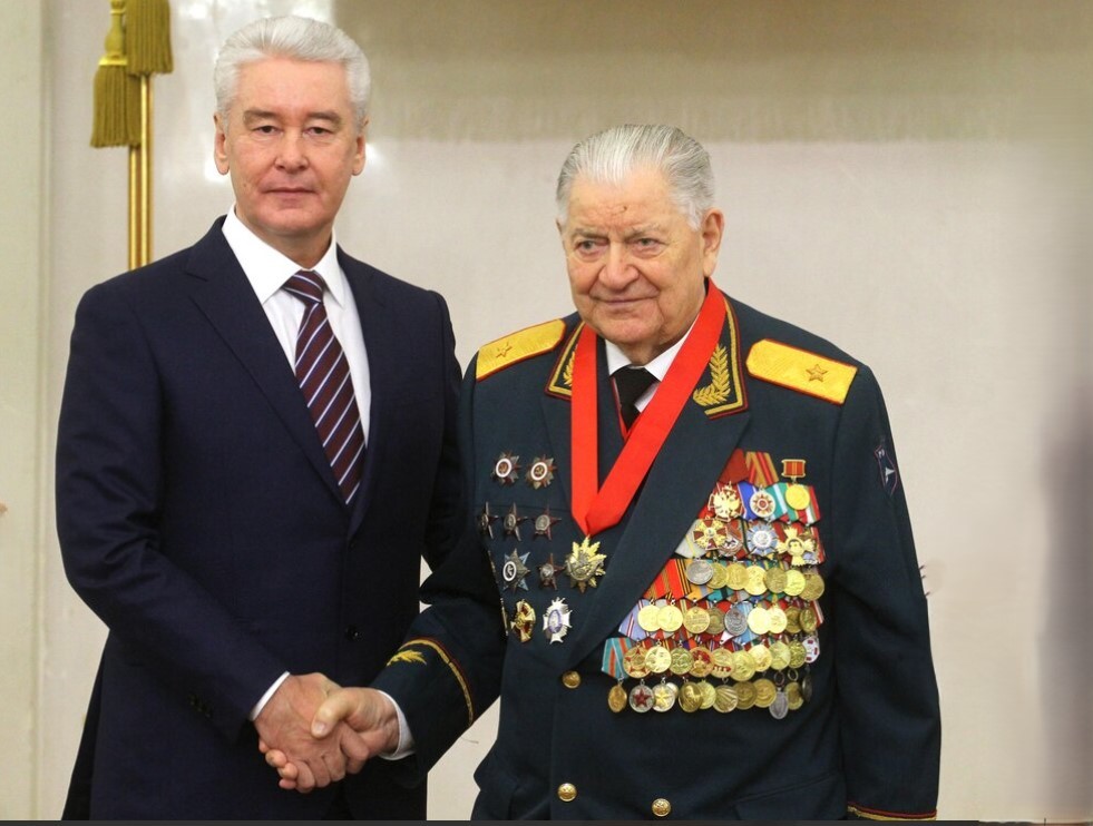 Иван Слухай, Почетный гражданин Москвы, Сергей Собянин